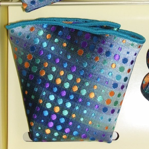 St. Patrick Blue Polka dot Bow Tie Hank Flower Set - Picture 4 of 8